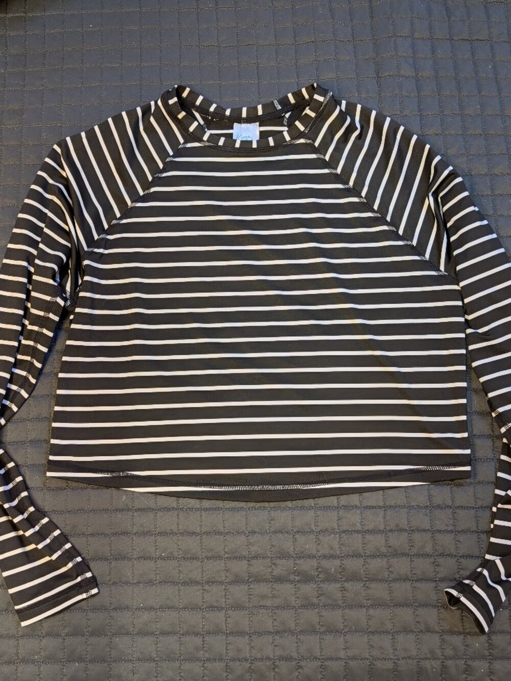 Kona Sol UPF 50 Black and White Crop Long Sleeve Swim Shirt Rash Guard Size M - Picture 3 of 5